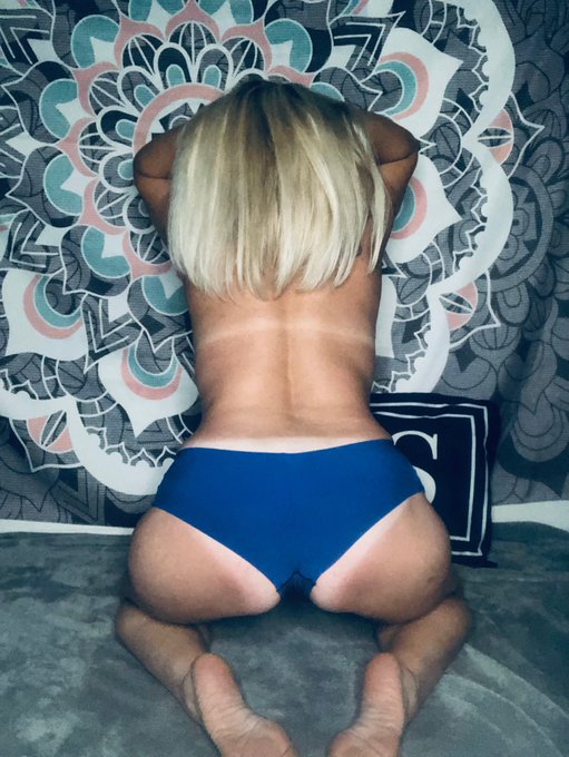 💋Which color&hellip; are you taking off?? 🔗&lsquo;s in bio to see them already off! https://t.co/Jep12Tnsv0