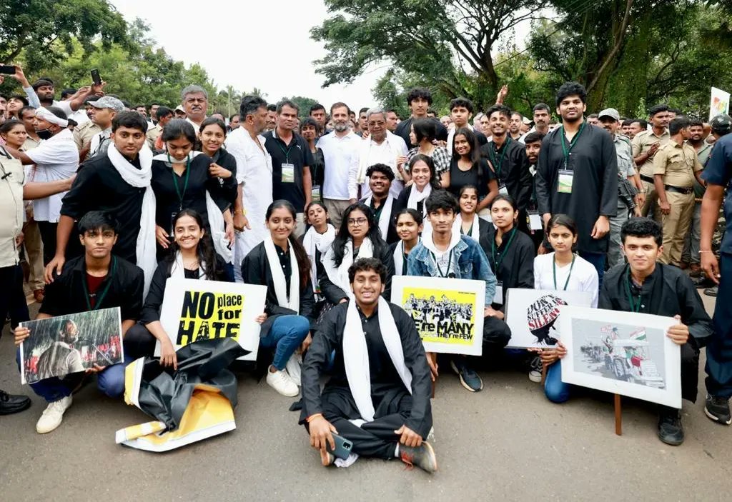 yuvadesh's tweet photo. The roars of the millions of youths taking to the streets against the rising unemployment are loud enough to shake the foundations of the Sanghi camp! 
#BharatJodoForJobs https://t.co/vLS8Ja64Sr