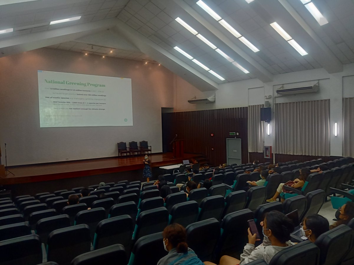 uplbperspective's tweet photo. NOW: Lupa ay Buhay starts off its ED series with a discussion on the 'State of the Philippine Environment' with speaker Arvi Pascual at the Redrec Auditorium. Interested attendees may still sign up and attend the discussion until 6 pm
#LupaAyBuhay
#LAB2022
#DefendAncestralLands https://t.co/ww4moJl5LI
