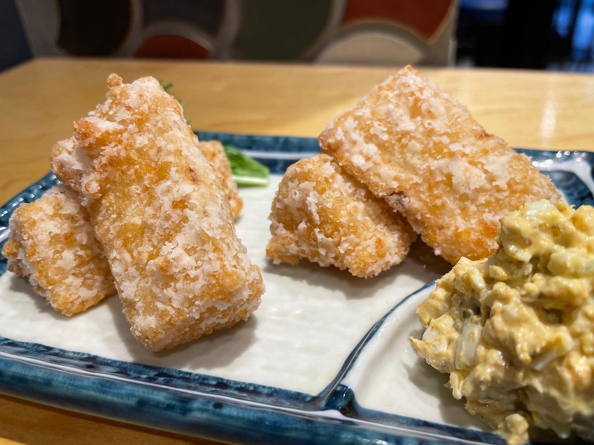 【本日のオススメメニュー】
\\数量限定!!//
🌟ジャンボネギマ¥220
🌟ジャンボもも串 ¥220
口の中で肉汁が爆発します💥
インパクト抜群の焼き鳥です🤤💕
他にも長芋の竜田揚げやMIXホルモン炒めなど美味しいおつまみご用意してお待ちしております🍺🍴
#しまどん #町田立ち飲み #焼き鳥 #町田居酒屋