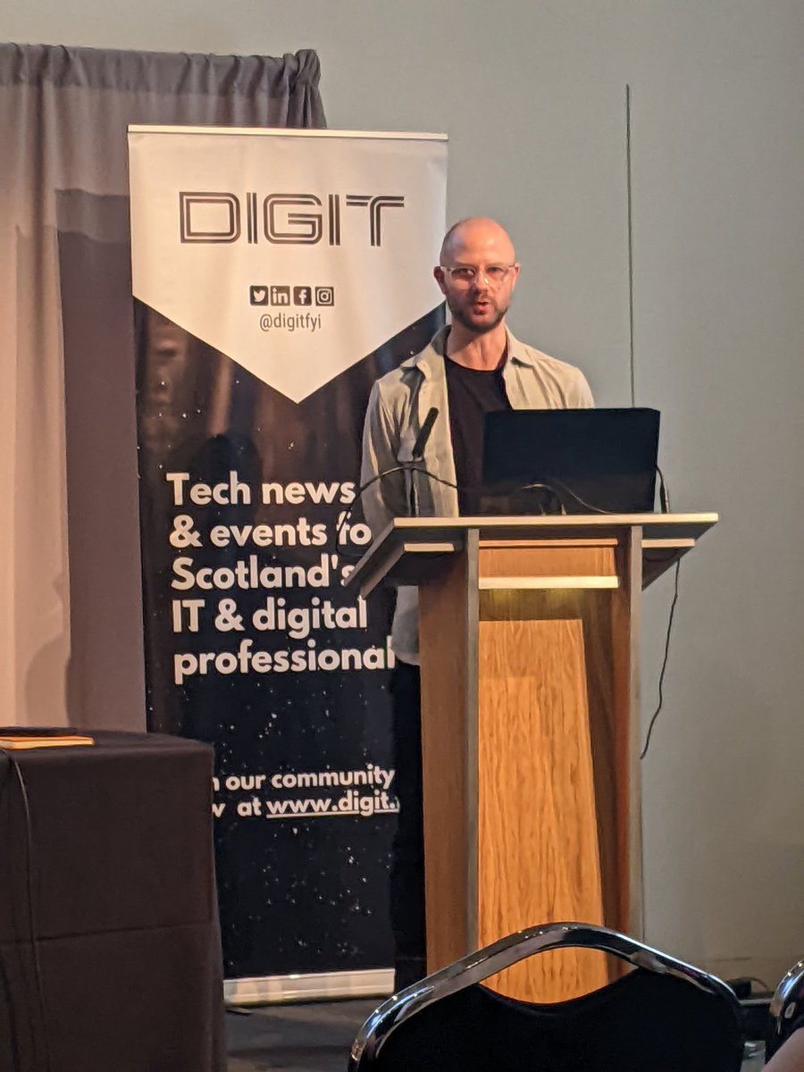 DigitalWorldHQ's tweet photo. Graham Johnston discusses being digital in the age of human and the Tech for Good Alliance opportunities for talent development and skilled volunteering @scottecharmy #dtsummit #digitalskills @digitfyi https://t.co/rGVwFi1RjS
