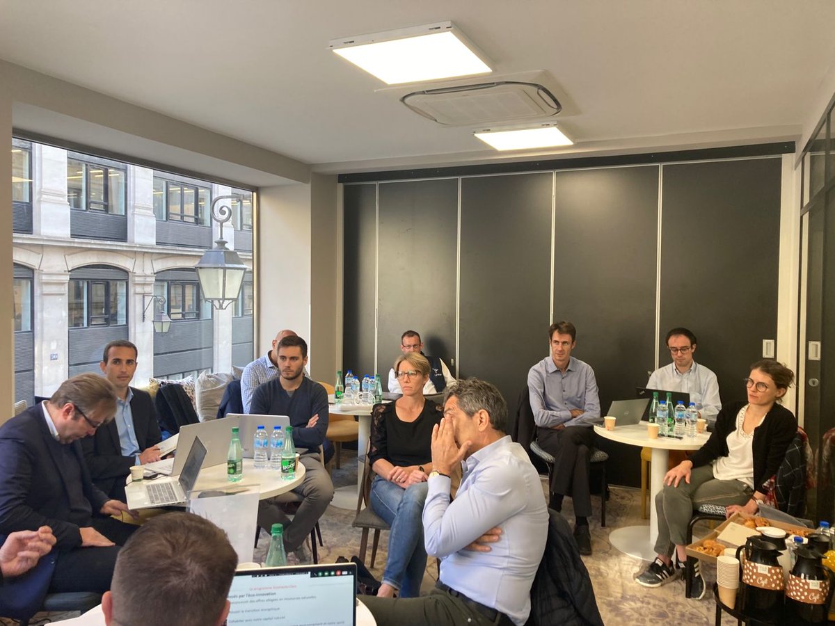 RetisInnovation's tweet photo. 🌍 Dernière session Pitch coaching des #Ecomasterclass Saison 7 !

⭐ Une journée dédiée aux entreprises lauréates du Concours Innov de l’ADEME !

⭐ Avec pour l’occasion, notre coach Hervé Daniel  avec qui nous avons imaginé et créé le programme https://t.co/kkv94YnK9V