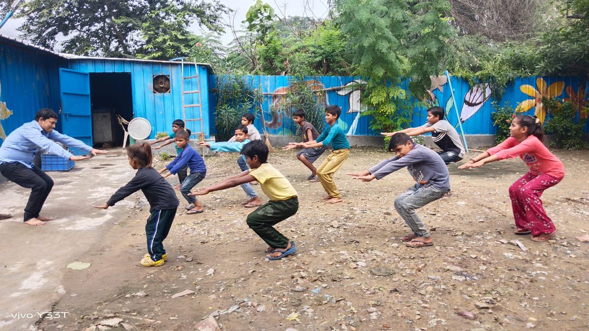 Yoga &amp; Meditation session with the homeless residing in DUSIB Shelter Home at Modi Mill—as a part of Delhi Slum Festival.

#DelhiHomelessWithDUSIB
