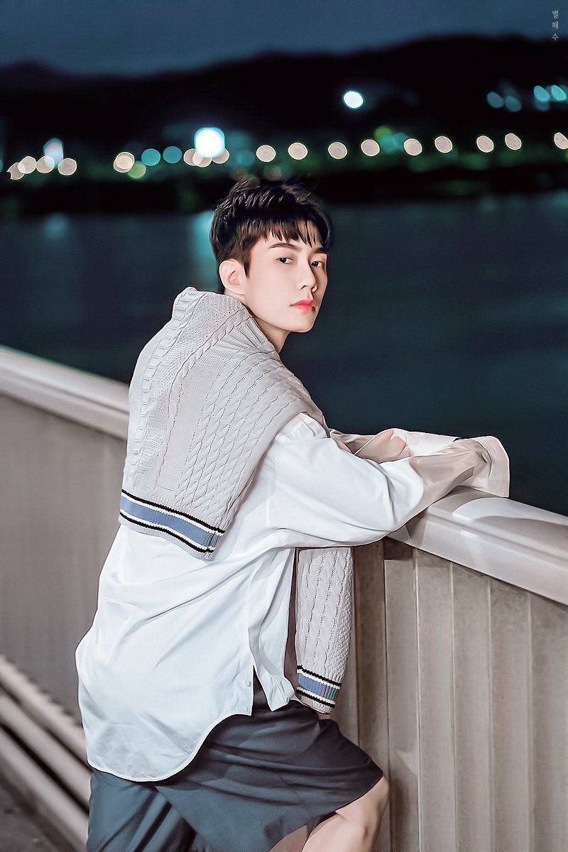 haesu_star's tweet photo. 에스콰이어 화보 비하인드

🔗 https://t.co/KdllCG3cFl
🔗 https://t.co/inSUJkBwXn

#손우현 #sonwoohyeon https://t.co/9ezPTUx2xE