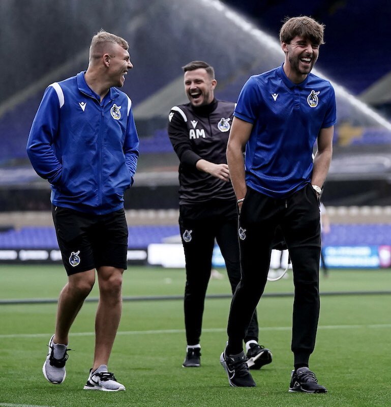 Official_BRFC's tweet photo. “…and then Evo smashed in the pen, you kept the ball for 5 mins and we went back with the points.” 🤣

#BristolRovers @hazanderson10 @AntonyEvans_8 #UTG https://t.co/dslE2yHRDI