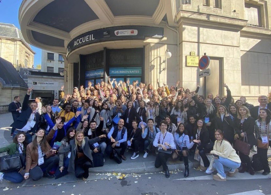 Les #MBADMB présents hier à la première journée du HUBFORUM ! ⚡️🙌 

<a href="/ArnaultChatel/">Arnault Chatel</a> <a href="/wtaranoff/">Wladimir Taranoff 🧩🔑</a> <a href="/VincentMontet/">Vincent MONTET</a> #TransfoNum #marketingdigital #MBADMB