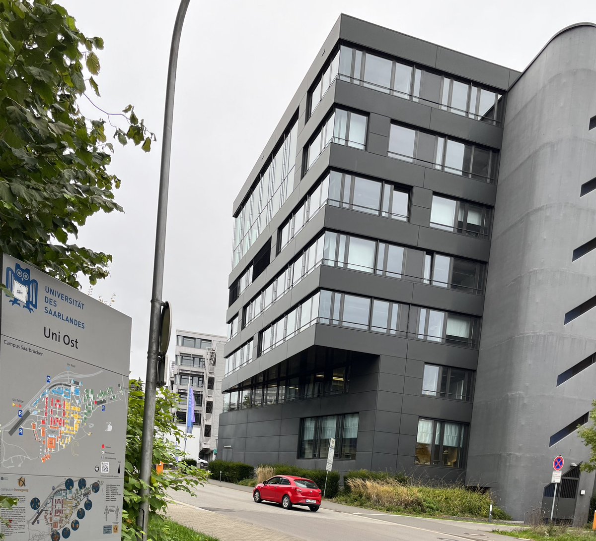 fasco's tweet photo. Die moderne Medienwelt ist geprägt von Algorithmen und Künstlicher Intelligenz. Technik dominiert Meinungsmacht und –vielfalt. In Saarbrücken heute spannender Kongress der südwestdeutschen Landesmedienanstalten mit vielen Kooperationspartnern.
https://t.co/z1XL082D1W #MTSW https://t.co/8tB76u6MJF
