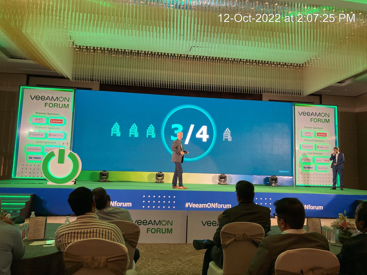 TechButthead's tweet photo. OnStage giving his #Keynote is "Dave Russell" (@BackupDave), Vice President, Enterprise Strategy at @Veeam speaking on a Vital Topic of "The Future of Modern #DataProtection" for the #Backup Industry :-

(#VeeamONForum) (#ITBackup) https://t.co/WxUYcKCgWc