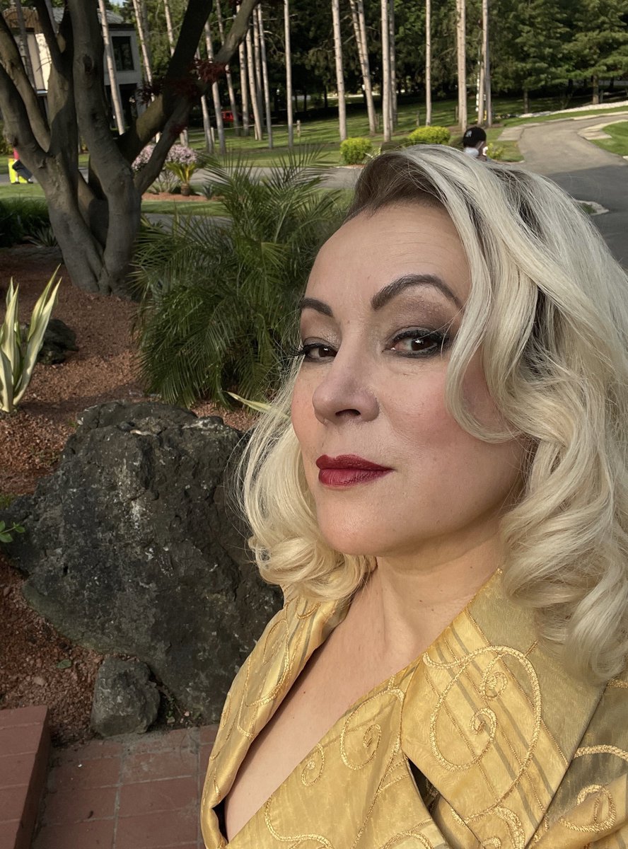 JenniferTilly's tweet image. A friendly reminder to catch me tonight on #chucky Streaming on @USA_Network and @syfy. #ChuckySeason2 #tiffanyvalentine