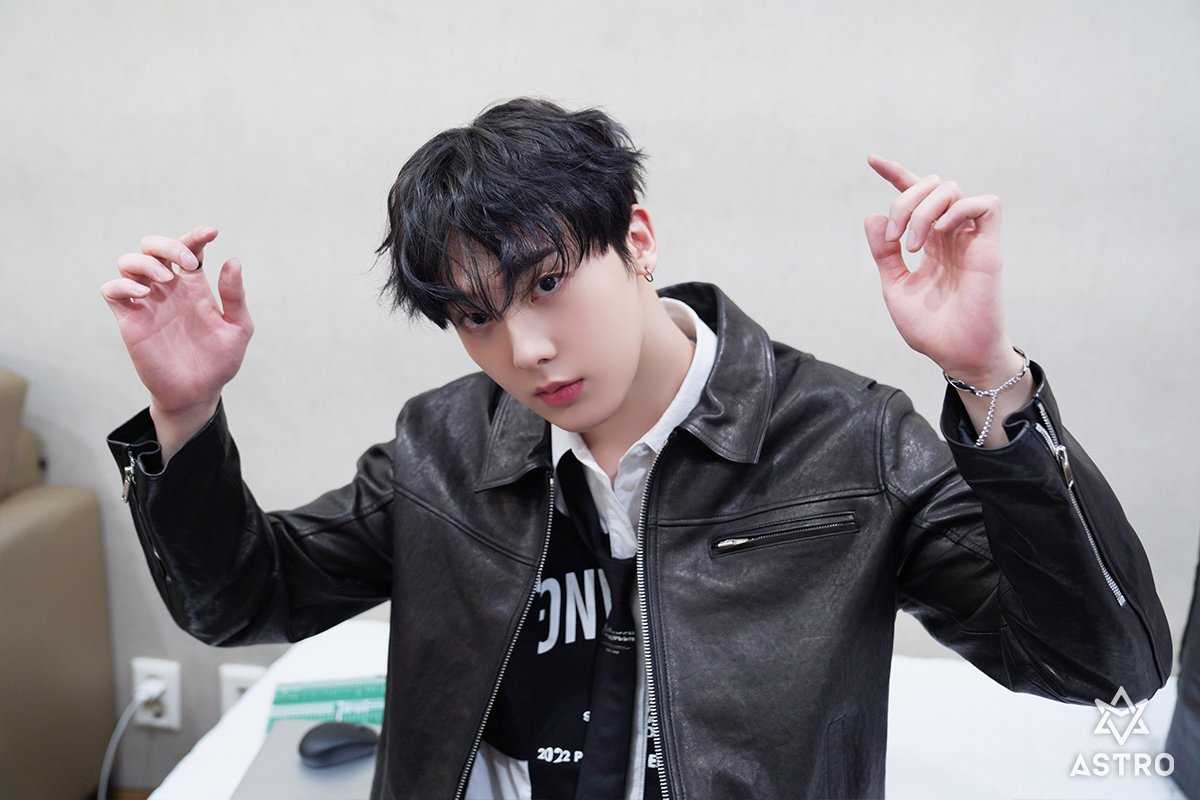 ASTRO FANCAFE tweet media