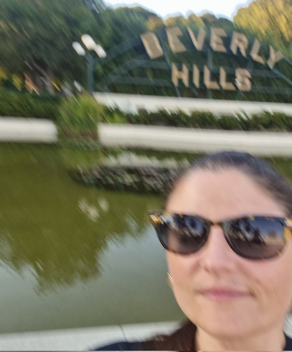 texxonfire's tweet image. guys i've been quiet but i've been busy. went to canada for @breakoutwest, missioned to LA for vibes, then went to the @jimbeam distillery in kentucky to interview @muse &amp;amp; watch them play a show. here's a leke profesh selfie for proof of life.