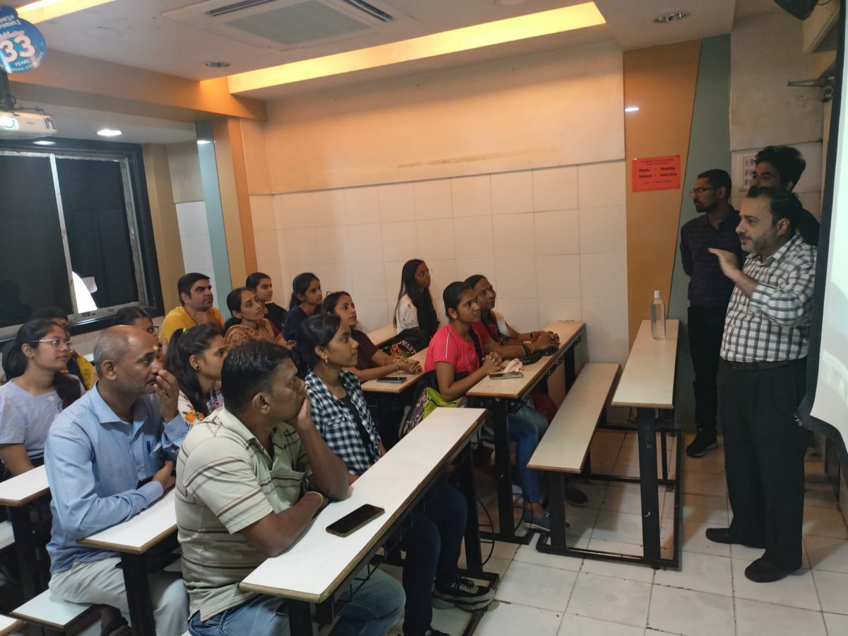 lakshya_inst's tweet image. 𝐅𝐞𝐞𝐝𝐛𝐚𝐜𝐤 𝐓𝐢𝐦𝐞 @𝐌𝐓 𝐋𝐚𝐤𝐬𝐡𝐲𝐚, 𝐌𝐚𝐭𝐮𝐧𝐠𝐚 𝐁𝐫𝐚𝐧𝐜𝐡, 
We are pleased to organise a Parent-Teacher&apos;s meet and discuss Student&apos;s performance graph and orient parent and students for further Almanac and Plan of Action.

#lakshyainstituteindia #studygraph