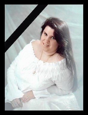 ErikLoridan's tweet photo. Karine, décédée 18 jours après sa 3ème injection de Moderna qu'elle a dû faire pour garder son emploi.
Lire le blog de son papa qui comporte tous les détails de cette mort classée en MORT NATURELLE.
https://t.co/qgC8HXpPpd https://t.co/Nc0ZFtjWZE