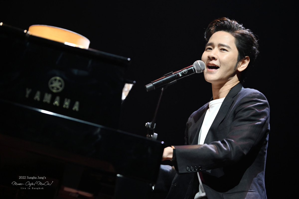 piccoloent's tweet photo. มีใครยังไม่ move on จาก M Theatre บ้างมั้ยคะ?? แอดนำภาพบรรยากาศ #SunghaMuCaLiveBKK มาฝากค่า🥰

#sunghajung #정성하 #guitarist #fingerstyle #TorSaksit #Pianist #Goranistudios #JinCorporation #PiccoloMusicEnt https://t.co/8h8Jp3pS8P