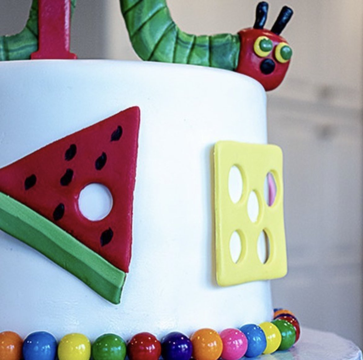 Th Very Hungry Caterpillar! 🎂 #customcakes #customcake #cake #cakeinstagram #cakedecorating #cakesofinstagram #cakedecor 
#fondant #cakes #cakeartist 
#birthday #birthdaycake 
#satinice #satinicefondant

instagram.com/p/BtaFHxin0t9/…