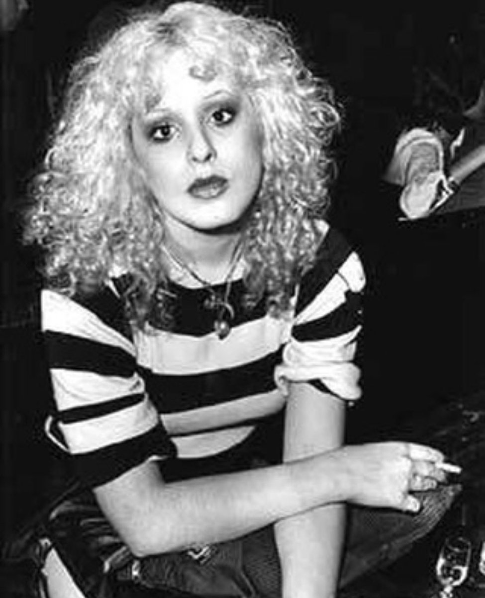 AmericanWasteCo's tweet photo. On this day in 1978 Nancy Spungen, girlfriend of Sex Pistols bassist Sid Vicious, was found murdered in room 100 of the Chelsea Hotel
#NancySpungen #SidVicious #SexPistols #SidandNancy #NYC #murder #punk #punkrock #love #NewYork #bane #punkbabe #punkrockgirl #truecrime https://t.co/R2lkUNQgI6