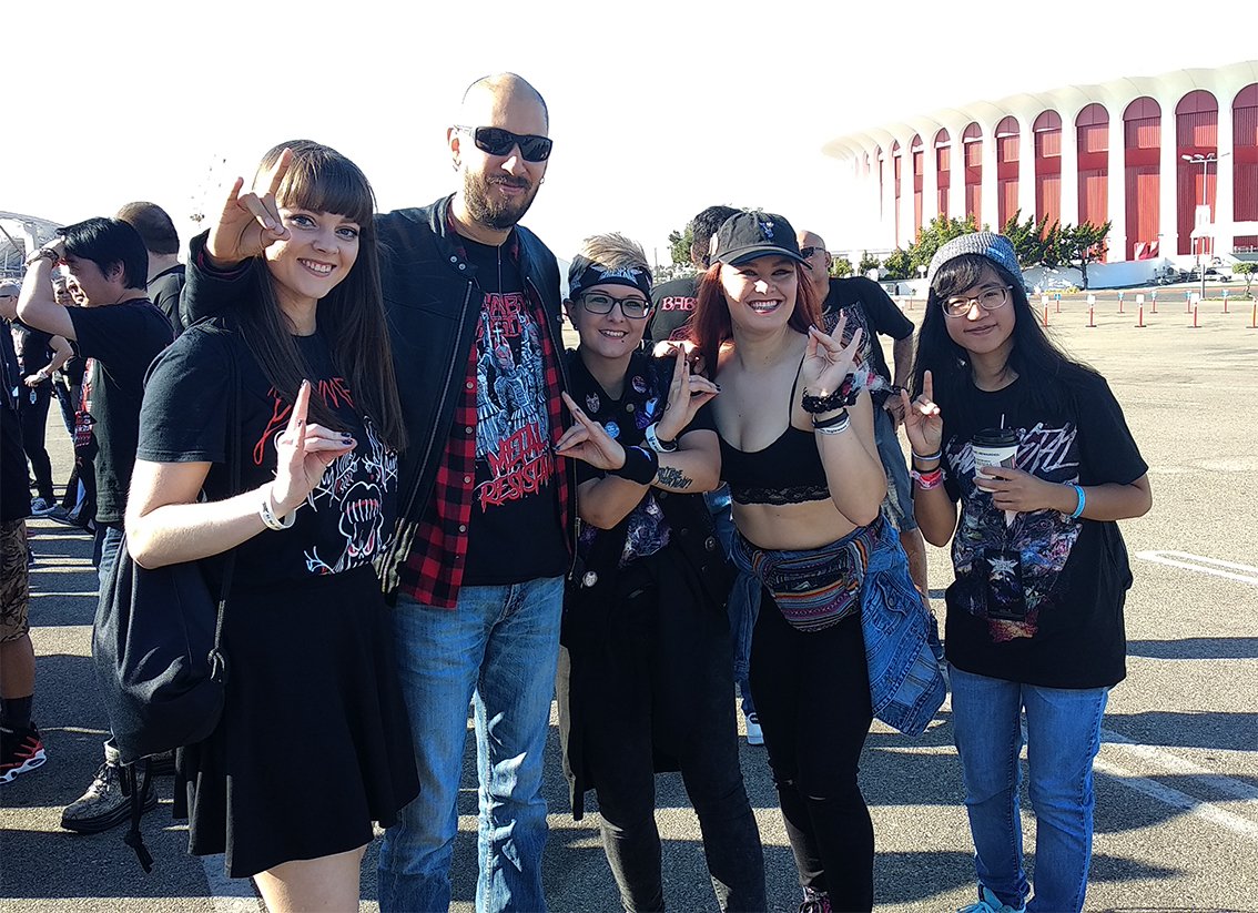 Adrian_Lozcor's tweet photo. Damn! 3 years ago already...
Time really flies 🙁
I wish I was there again, such great times...
🤘🦊
#BABYMETAL
#MetalGalaxy
#liveattheforum
#metalgalaxyustour
#MOAMETAL #SUMETAL #MOMOKOMETAL #RIHOMETAL
@BABYMETAL_JAPAN
@amuse_official @sakura_shokuin https://t.co/rDyqnkrzgD