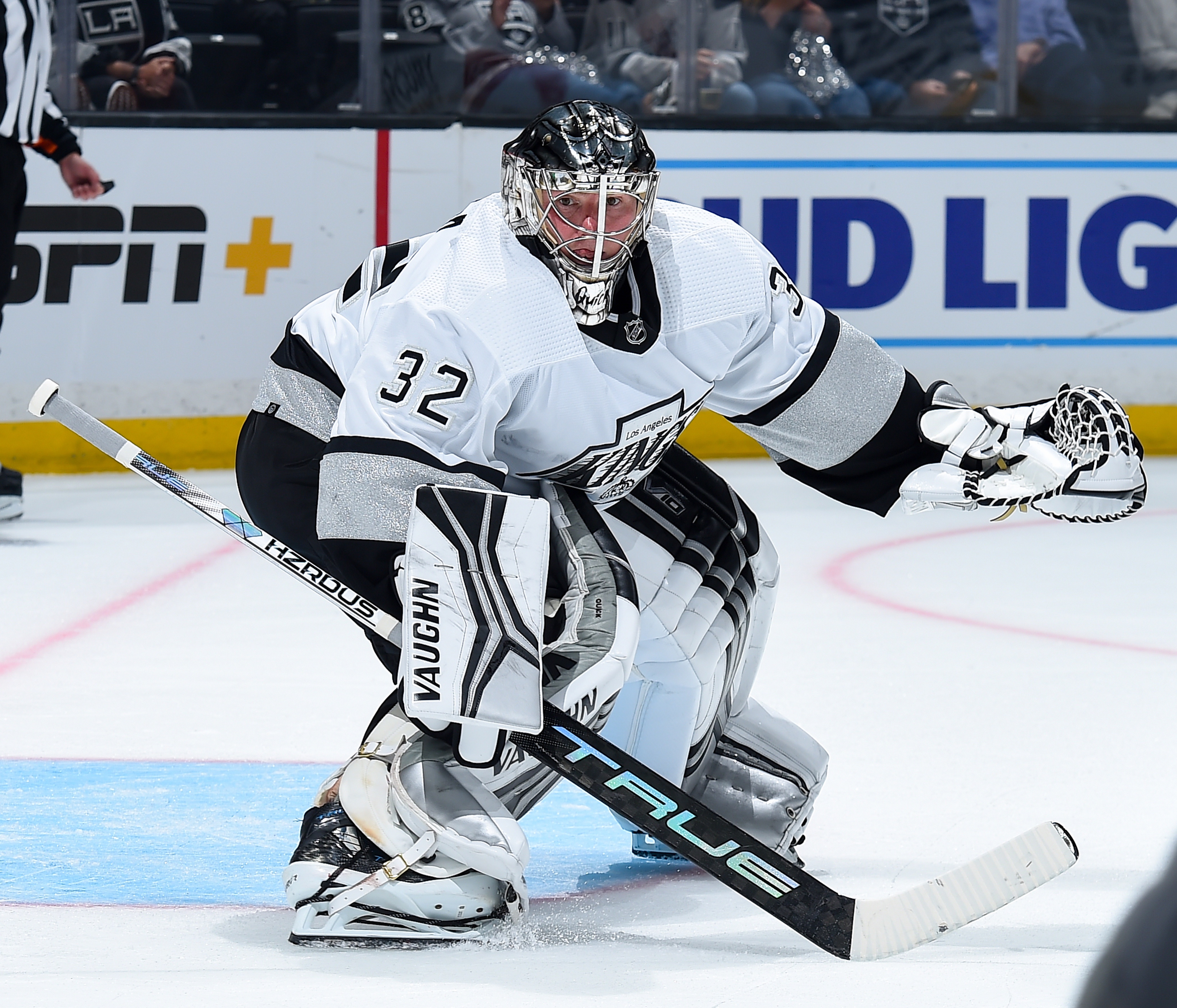 L.A. Kings Honor Goalie Jonathan Quick For 700 Career Games