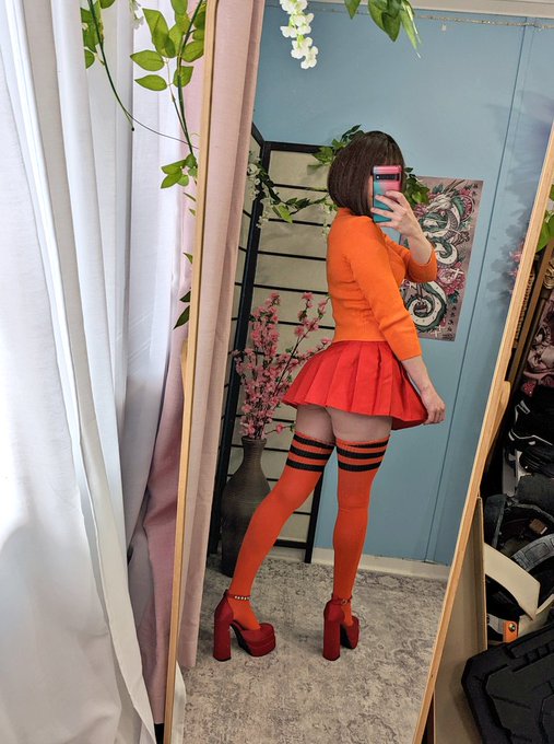 One of my Halloween shoot contenders... y/n? https://t.co/CCej6SkWjz