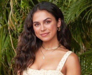 jazzy31's tweet photo. Brittany keeps it real, swerves all the problematic boys, and stands up for her girls. I demand for her to get all the roses and more camera time!!! #BachelorInParadise https://t.co/70pgL1XDF2