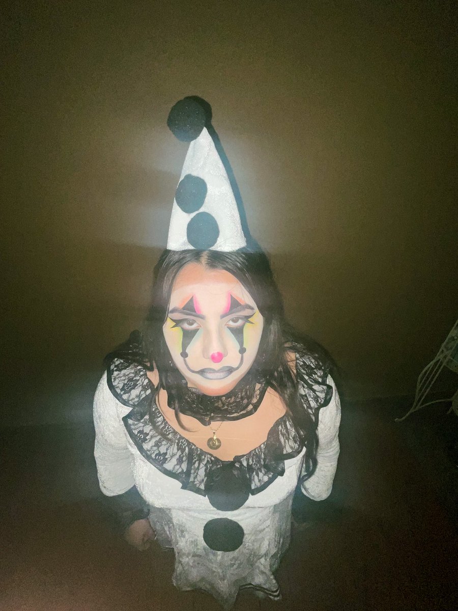 Krys10Gee's tweet photo. Want a balloon? https://t.co/4k2loaQWOF