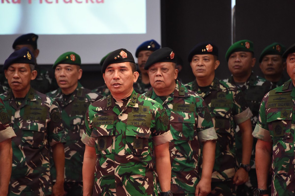 Puspen_TNI's tweet photo. Panglima TNI Pimpin Upacara Korps Kenaikan Pangkat 49 Perwira Tinggi TNI

👉  https://t.co/cdFdpLddDK

#tni #panglimatni #puspentni #kenkat https://t.co/0VVwPzpqsm