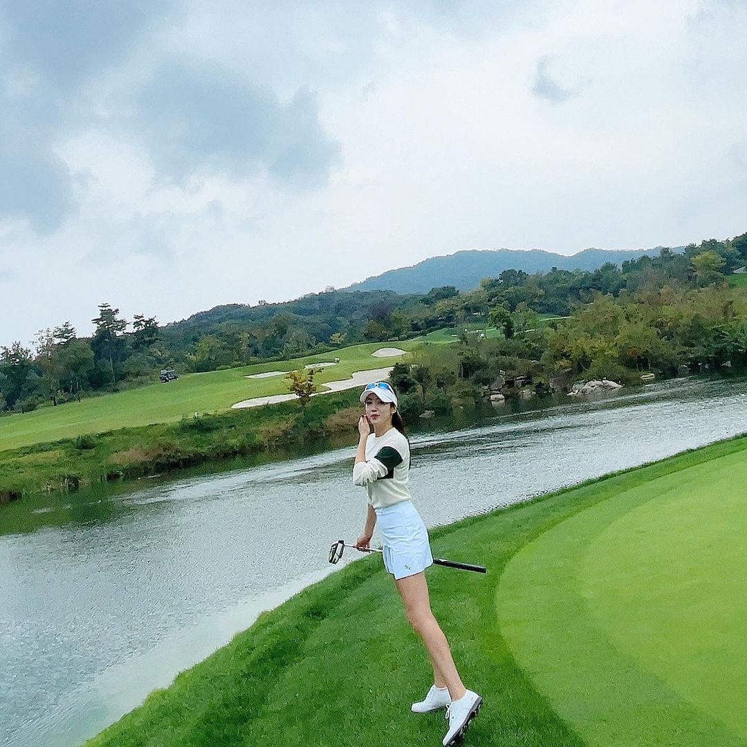mflam63's tweet photo. Play golf together? https://t.co/0hW1NwDuUZ