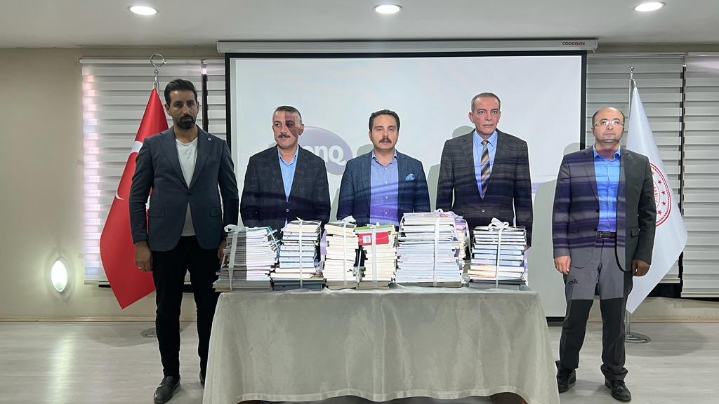 muradiyegovtr's tweet photo. Van Valiliğimiz koordinasyonunda ilimizde başlatılan projelerin toplantıları gerçekleştirildi.

Haberin detayı linkte👇👇
https://t.co/n2cpMwN4pC https://t.co/ZdIPc92NKV

@tcvanvaliligi https://t.co/36OpE8Aq7o