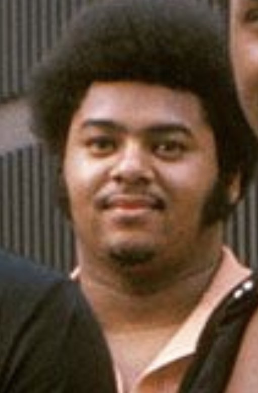 1kosmoe's tweet photo. @Paynen_Sahrow @philliphil69 @RippaDeLaHoya 😂😂😂😂 https://t.co/wlQByF7hSN