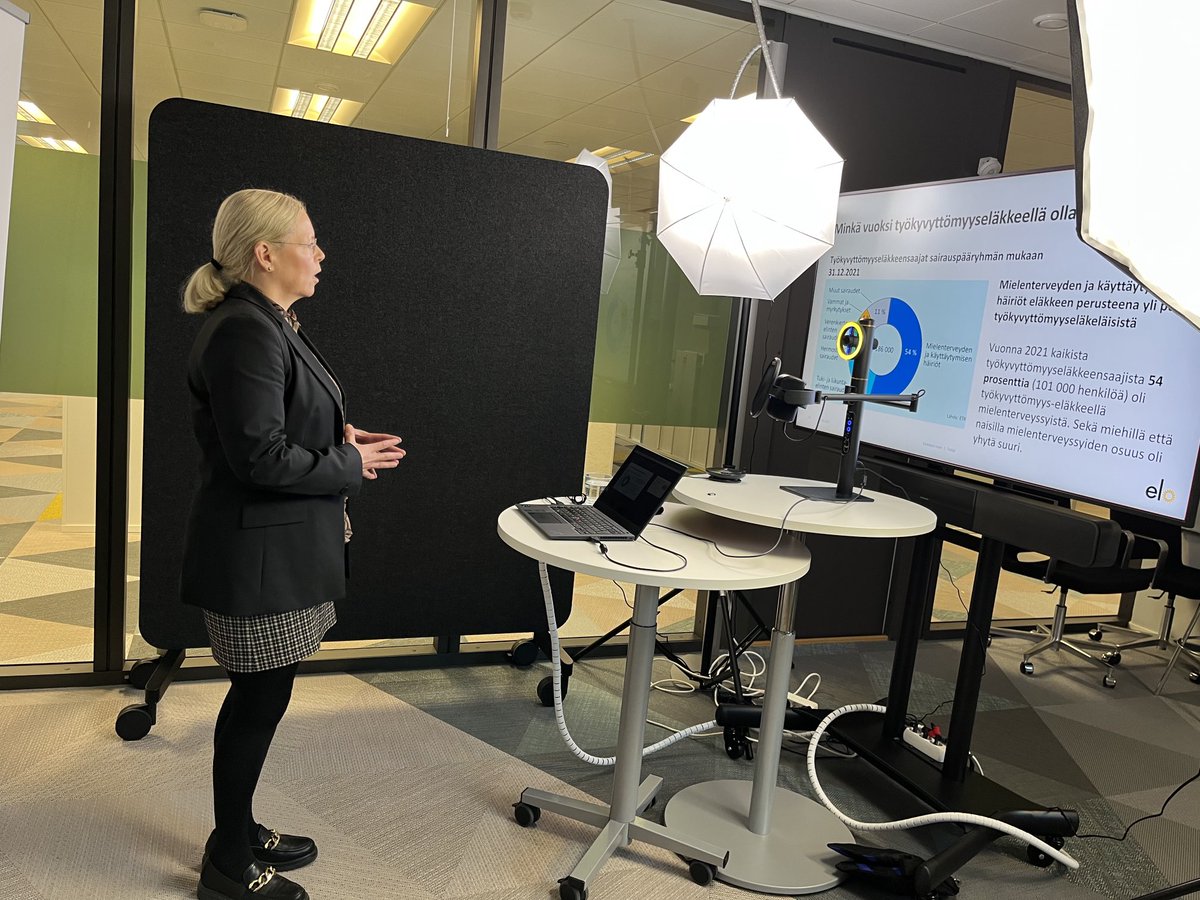 Miltä näyttää työkyvyttömyyden iso kuva? Lähes 190 000 ihmistä on tk-eläkkeellä. 54% tk-eläkkeellä mielenterveyssyistä. Meillä ei ole tähän varaa inhimillisesti eikä taloudellisesti. ⁦⁦<a href="/KrugerLiisamari/">Liisamari Krüger</a>⁩ sanoittaa hyvin tilannekuvaa. #työkyky #mielenterveys #johtaminen