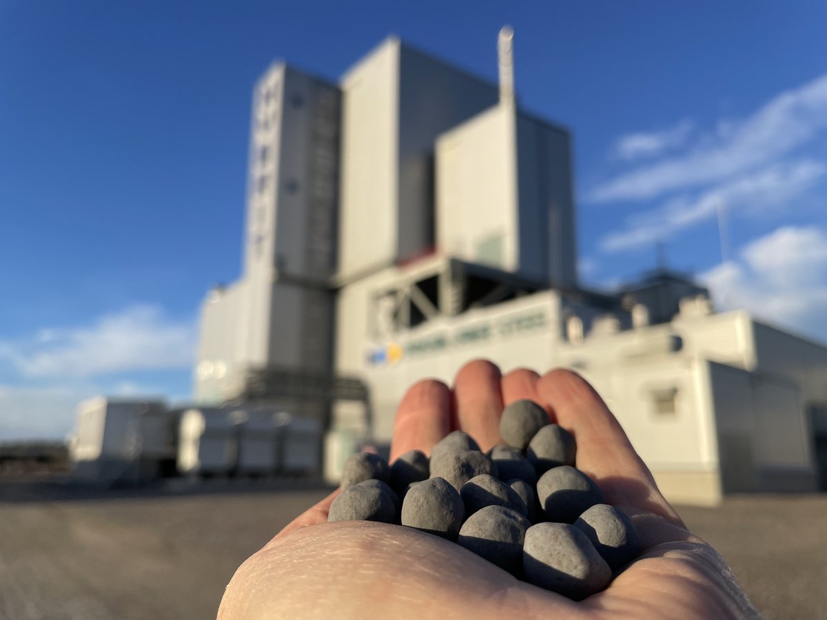 Great news for the @hybrit_project and #FossilFreeSteel: New research shows hydrogen-reduced iron has superior properties. ✨

<a href="/MartinPei_SSAB/">Martin Pei</a>: “We’re very excited by the opportunities this can offer to the steel industry’s green transition.”

Read more ➡ bit.ly/3fZRfa2