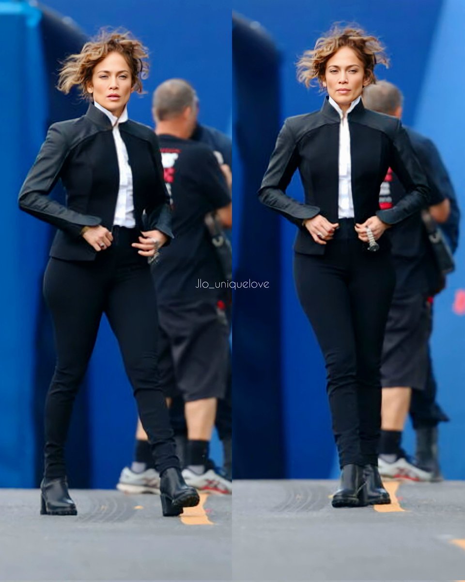 jlo_uniquelove's tweet photo. Flawless😍
#jlovaxlivechallenge
 #inthemorningchallenge #wodoutfitcheck #worldofdanceagain #jlochallenge #jlotiktokchallenge #ramona #onthe6 #jlo #jenniferlopez #secondact #allihavefinal15 #allihave #Bennifer https://t.co/7mRUKTYhCK