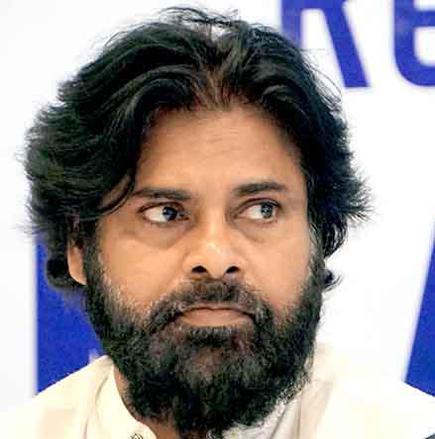 KondaRajivGandh's tweet photo. ఇదేనా నీ రాజనీతి..?
@PawanKalyan
విశాఖలో నటన నేర్చుకున్నావ్..
హీరో అయ్యావ్..
విశాఖ అమ్మాయిని మొదటి పెళ్లి చేసుకున్నావ్..
విశాఖ నుంచే రాజాకీయ అరంగేట్రం చేసావ్..
నేడు అదే విశాఖ అభివృద్ధికి అడ్డుపడుతున్నావ్..
మూల్యం చెల్లించక తప్పదు..! https://t.co/t5gwkwOOWJ