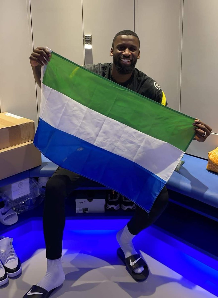 sportinghasselt's tweet image. 💙🤍💚 Onze knappe prestaties zijn ook Antonio Rüdiger van @realmadrid niet ontgaan. 
💙🤍💚 Graag moedigt hij ons bij deze aan voor de match tegen FC Lebbeke van komende zaterdag. #supportyourlocalfootballteam