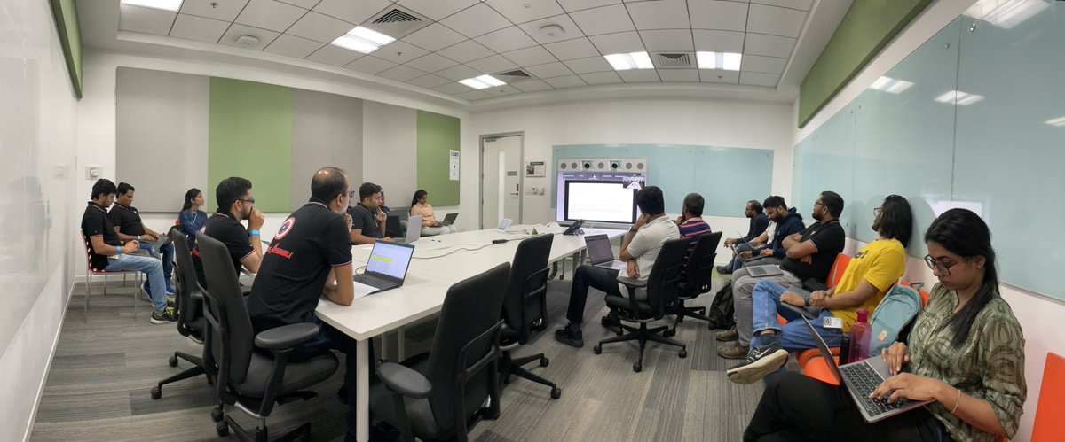 sarav_cisco's tweet photo. Judging in progress in #ENhackathon2022 @WeAreCisco #ciscoinnovation https://t.co/rkGZ5fTL1E