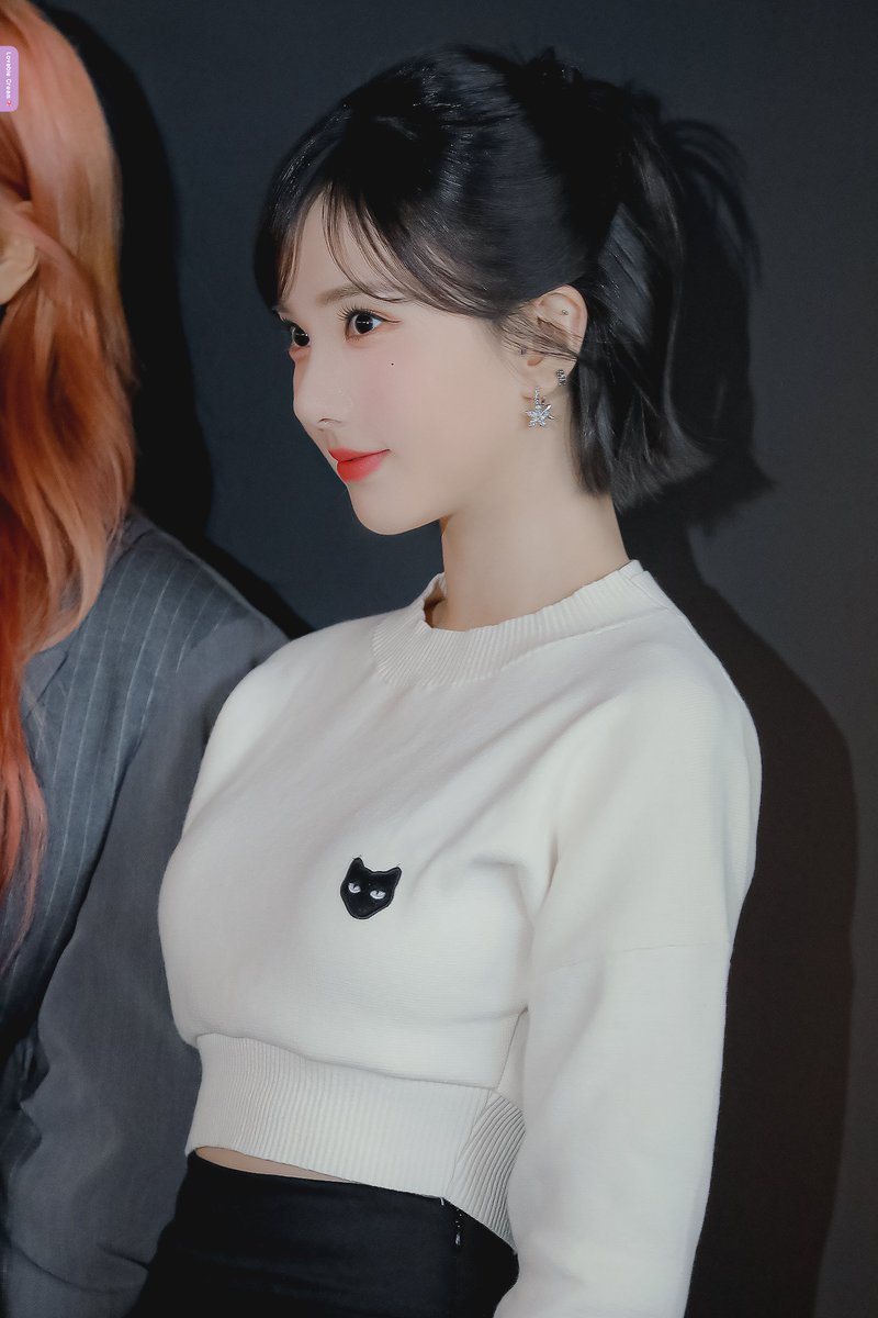 lovable_cream's tweet photo. 221011 🐰📸 #은하 #EUNHA #비비지 #VIVIZ https://t.co/EhCsD8UUYy