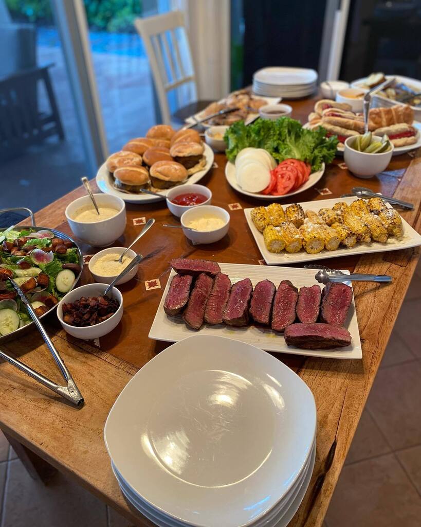 mauimace's tweet photo. #10top #smallkine #bbqmenu #specialrequest #mauiprivatechef #hawaiiprivatechef #lahainaprivatechef #maui @mauiprimefinefoods https://t.co/OYUUFmAKBw