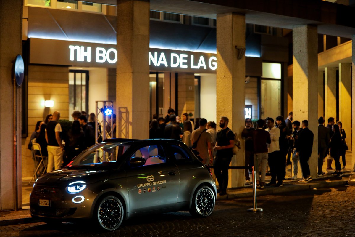 nhhotelsit's tweet photo. Si è svolta da poco la seconda tappa del #MixContestItalyTour by #MTmagazine presso NH Bologna De La Gare https://t.co/u09qZcmNvA 🍹
Nell’attesa di scoprire le novità sulla prossima tappa che si terrà il 25/10 all'NH Roma Villa Carpegna, ecco alcuni scatti della serata 🤩 https://t.co/lk8ztcUPnK