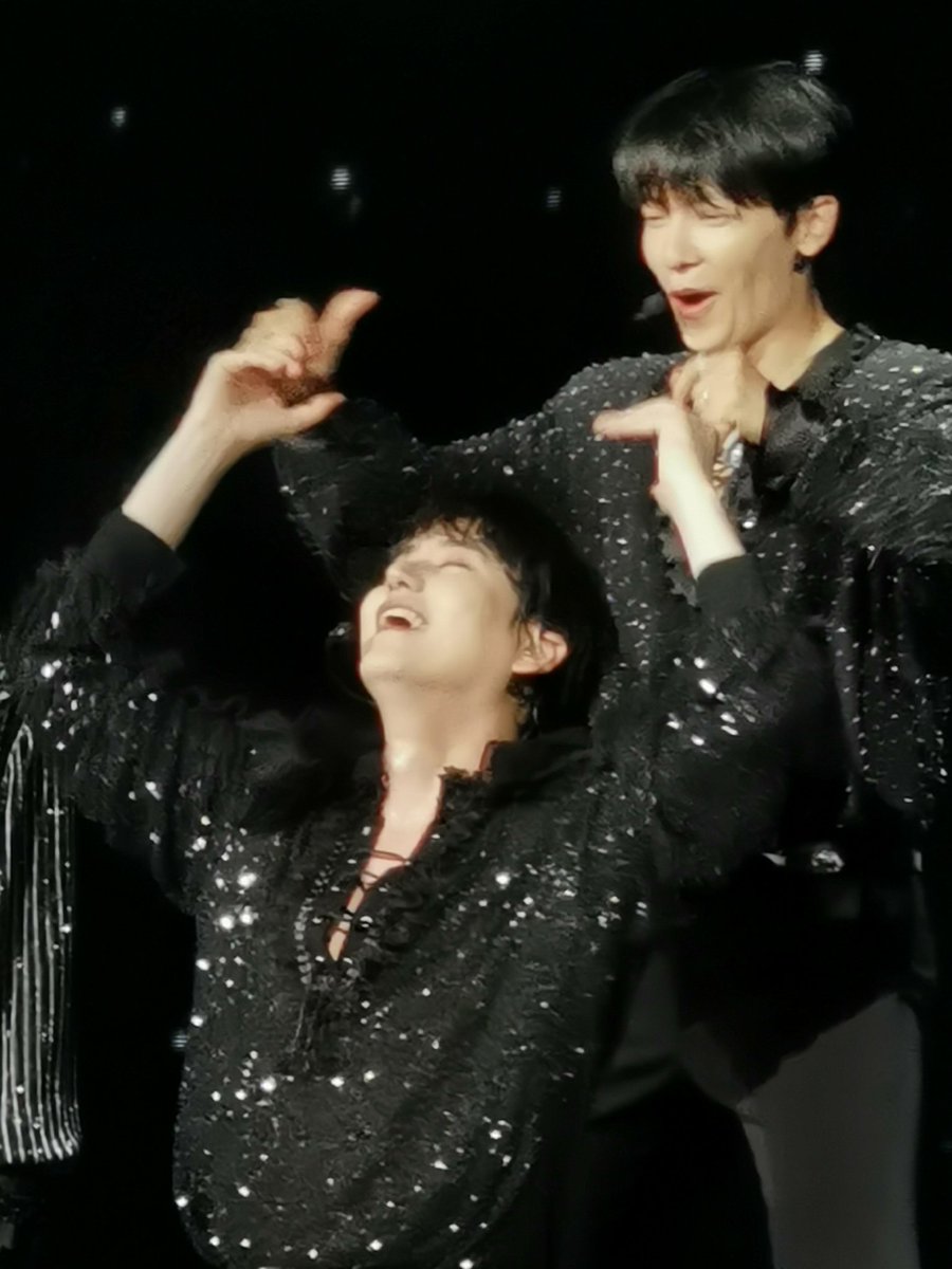 LLWOI's tweet photo. #SS9inKL #SS9inMY #leedonghae #KYUHYUN #Yesung #siwon #suju #superjunior #supershow9
💙💙💙 https://t.co/YsRaXWGfAf