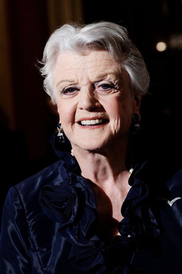antoniobanderas's tweet photo. Rest In Peace #AngelaLansbury 🌹 https://t.co/Txz1aN0ZeS