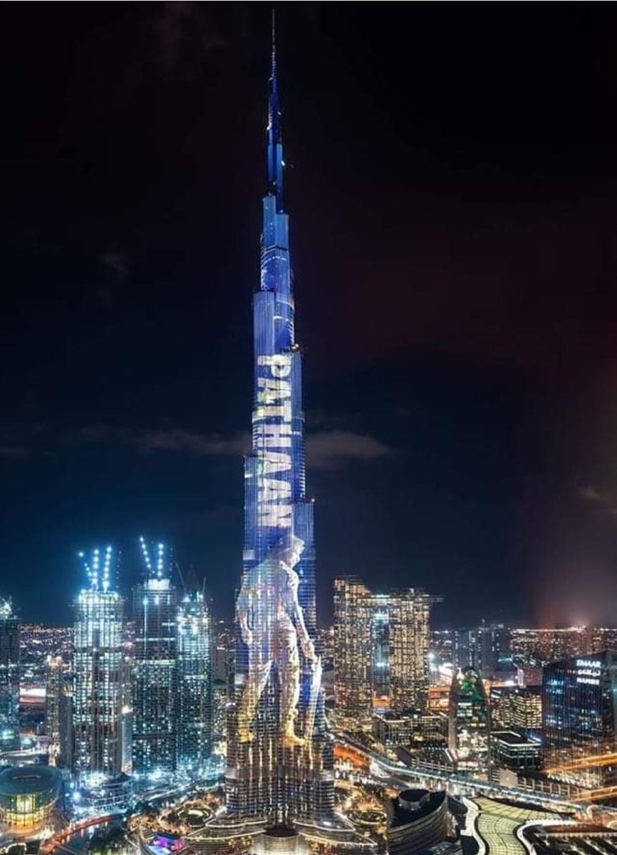 tabrez_SRKian's tweet photo. May the November birthday greetings be like this and Pathaan's teaser should look like this on the Burj Khalifa, the world should know the return of the king, [the world will remember]. #Pathaan #ShahRukhKhan
#pathanteaser #srkbirthday #srkday #jawansrk #jawanteaser #pathanlook https://t.co/tCFRyKvw9z