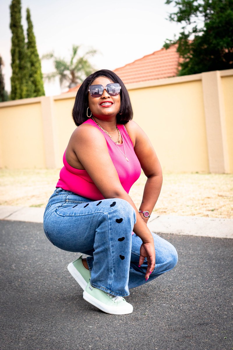 ImageRsa's tweet photo. StreetPhotoShoot season still 🦋🌺🌷🌸 @ImageRsa 📸🛣🙏🏾

#photoshoot #StreetView #Outdoors #FemaleRule #pinkandblue #nikonphotography #godoxlighting #SouthAfrica #snapshot #godox #nikon #ImageCreatives #snepe #Girlfriend #fashion https://t.co/kLBIbkVu8s