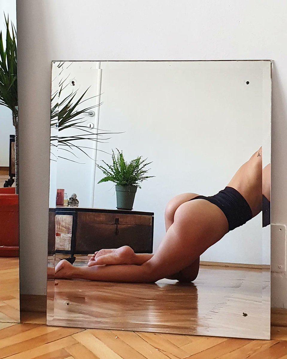 IrinaLudosanu's tweet photo. #selfie #mirrorselfies #model #skin #skinny #Nuditygirl #plants #sexy #AssParade #assworshippers #ass #NudityIsHealthy #curveygirls #NudityForHumanity #beautiful https://t.co/TzFn50BYeS