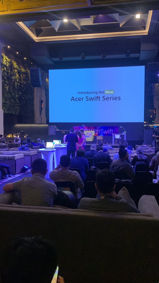 gadget_squad's tweet image. Bakal ada yang baru dari @acerID nih guys, stay tuned ! #IGoWithSwift #Acer