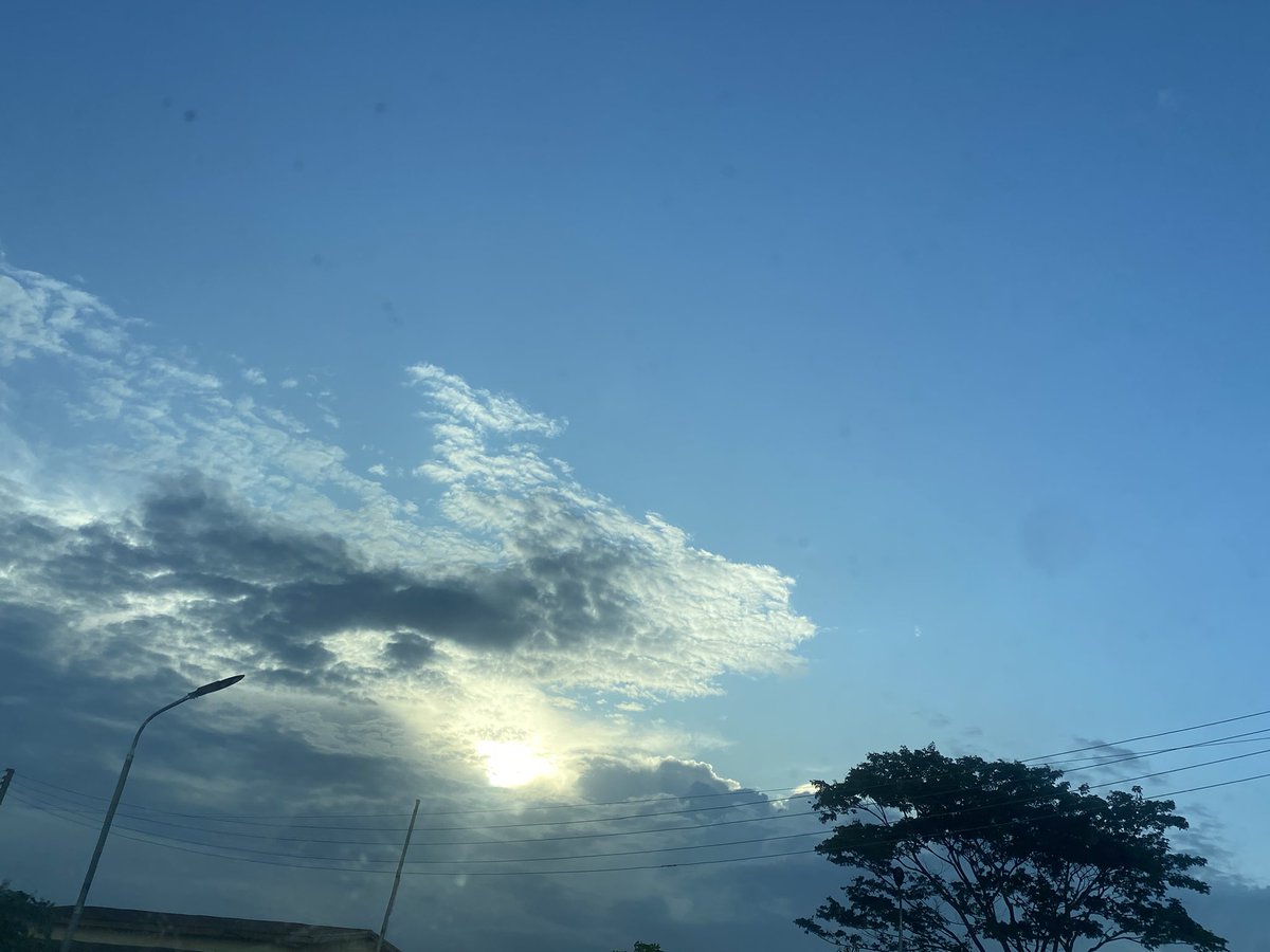 DJVENZA_'s tweet photo. I shoot Sky Formations! ๐ธ
P.S I shot most of these on motion ๐
Keep walking #johnnywalker #NaturePhotography #Skytober2022 #ishotthis #art #dihversatile https://t.co/uZTxkxBaHp