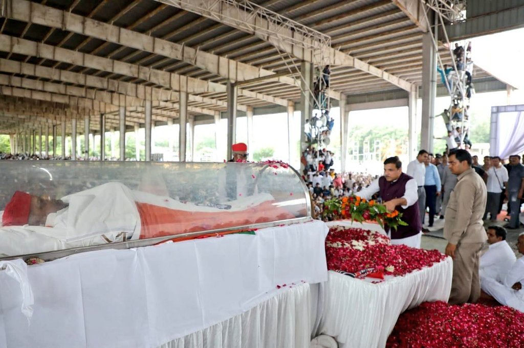 AAPUttarPradesh's tweet image. अंतिम दर्शन..

नेता जी आप हमेशा याद आयेंगे🙏