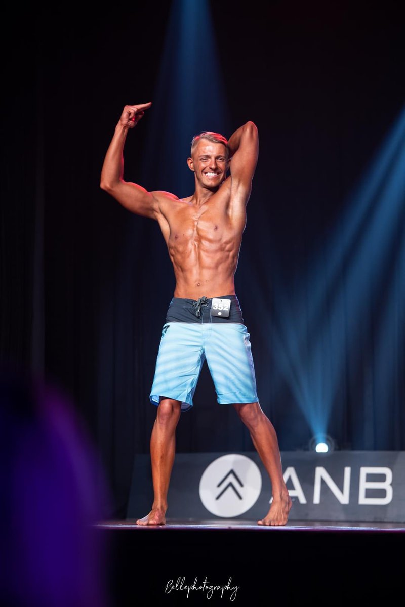TheReelTalk's tweet photo. Not film related! But competed in a physique competition over the weekend! Been prepping for 4 months. Very mentally and physically challenging, but had such a good day!
#physiquecompetition #malefitness https://t.co/l27GFmiuL5