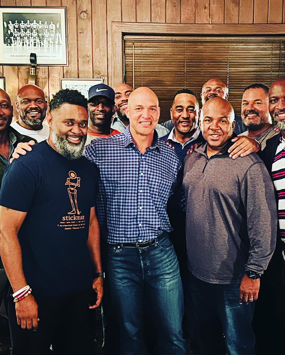 James Farrior (@jamesfarrior) on Twitter photo Thank you to all of my UVA football fam that showed up and showed out for me and UVA football this past weekend. Special thanks to <a href="/ADWilliamsUVA/">Carla G. Williams</a>, <a href="/UVAFootball/">Virginia Football</a>, Gerry, and Kase for being so hospitable to my family and me. 🙏🏽 to <a href="/CoachTomlin/">Mike Tomlin</a>, Heath, and Jamie for the tributes. Thank you to all of my UVA football fam that showed up and showed out for me and UVA football this past weekend. Special thanks to <a href="/ADWilliamsUVA/">Carla G. Williams</a>, <a href="/UVAFootball/">Virginia Football</a>, Gerry, and Kase for being so hospitable to my family and me. 🙏🏽 to <a href="/CoachTomlin/">Mike Tomlin</a>, Heath, and Jamie for the tributes.