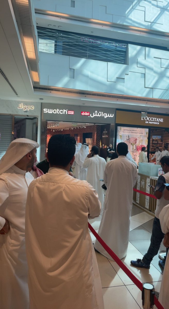 ghm210's tweet photo. صباح #Swatch https://t.co/itlTfbbTCm