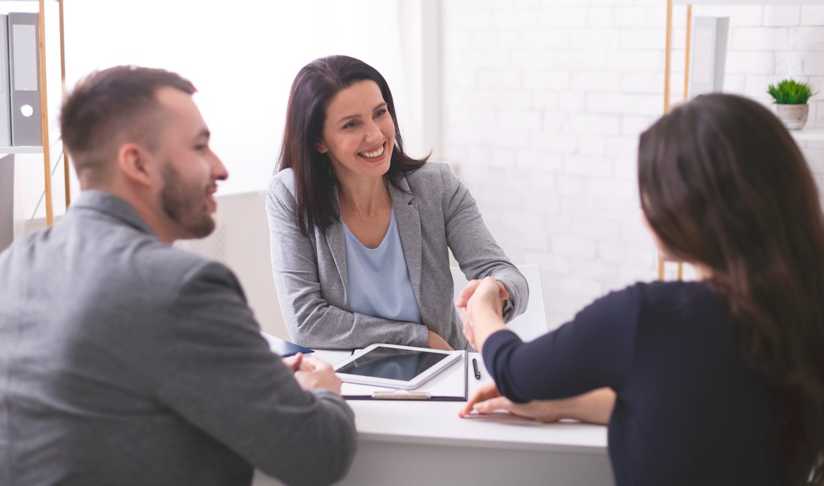 mabanque_bnpp's tweet photo. Vous avez pour projet de reprendre une entreprise ? 🏢 Retrouvez tous nos conseils pour trouver la perle rare ➡️ https://t.co/FpJhDNkYiT https://t.co/SYsIVFRHDZ